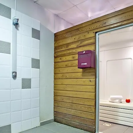 Appartement Joli T2 Dans Résidence Avec Piscine, Hammam Et Parking Gratuits Carcassonne