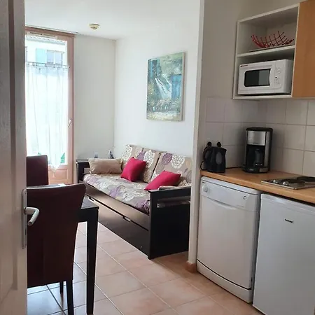 Joli T2 Dans Résidence Avec Piscine, Hammam Et Parking Gratuits *