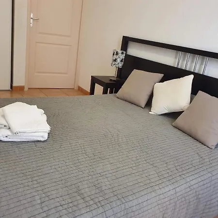 Joli T2 Dans Avec Piscine, Hammam Et Parking Gratuits *