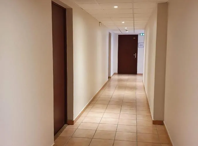 Joli T2 Dans Avec Piscine, Hammam Et Parking Gratuits Apartment